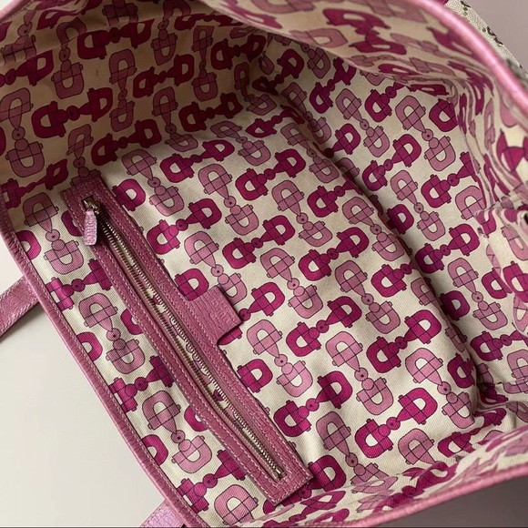 Gucci Monogram Pink Tote w Butterfly charm PRESALE - Picture 6 of 8